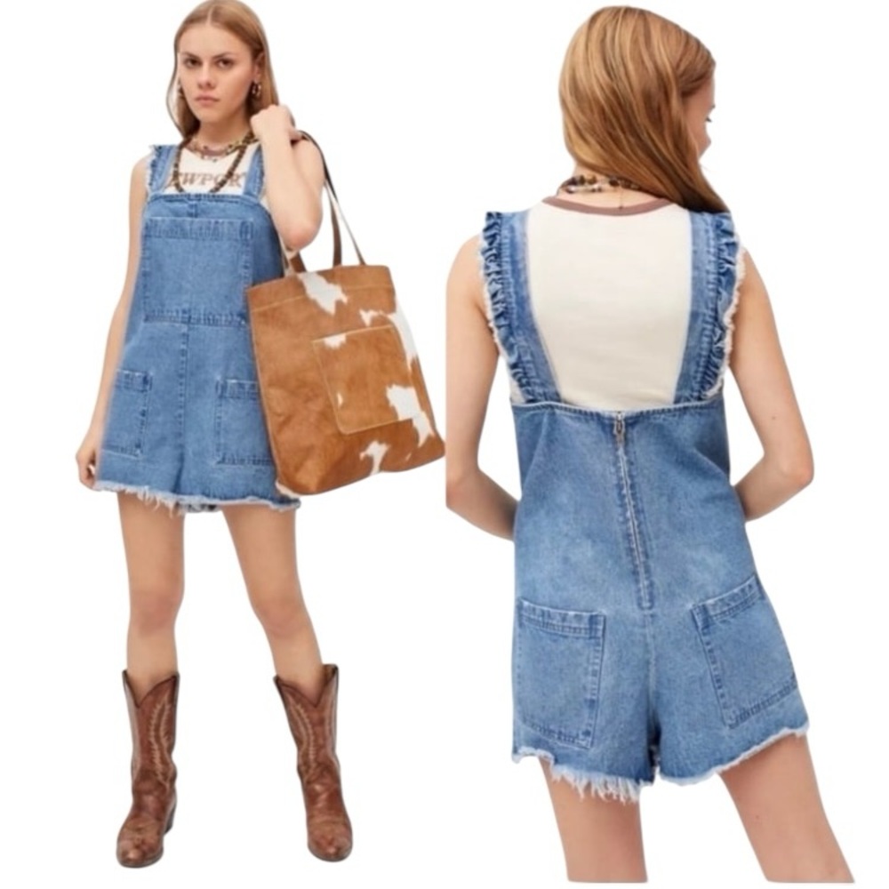 Show me your mumu size M denim overall shorts button shoulder zip back pockets